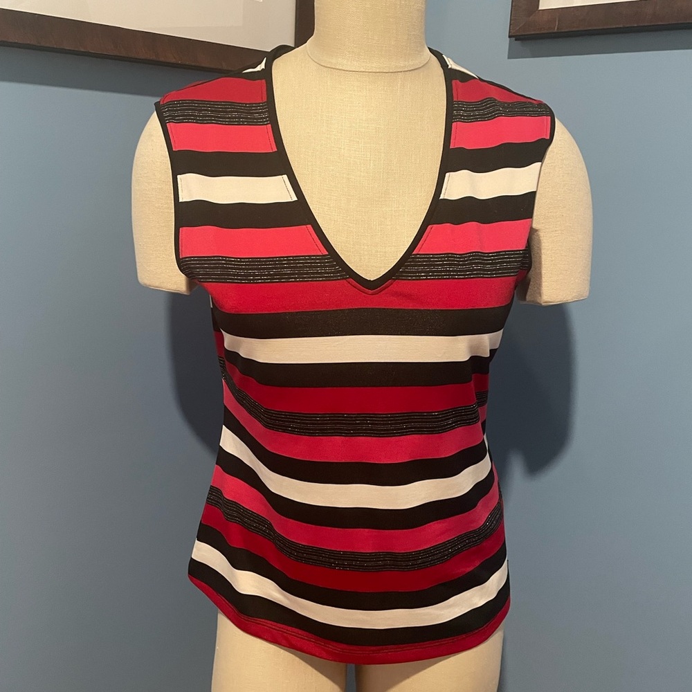 New York and Company stretch excellent used condition women’s size medium top